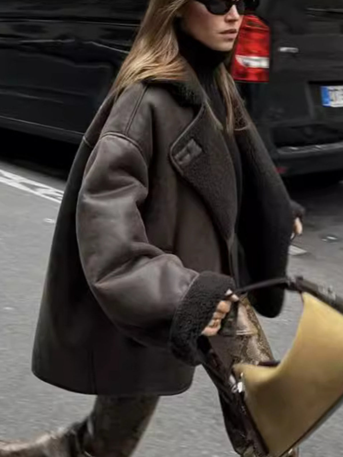 Yaka Detaylı Suni Deri Sıcak Kaban