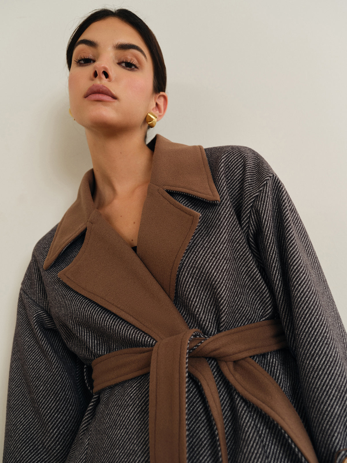 Liesel Kontrast Yaka Kemerli Palto