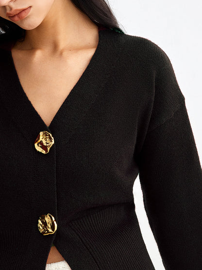 Krótki kardigan Sylvie Chic z metalowymi guzikami