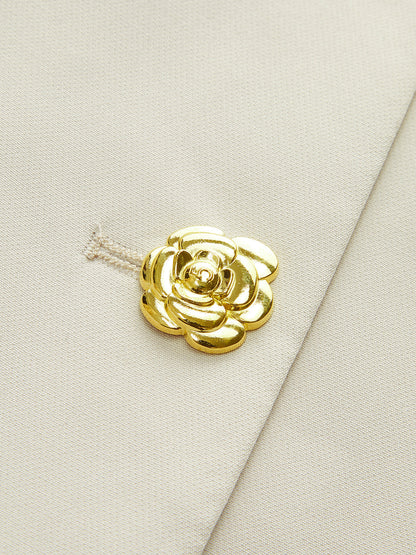 Stylowa marynarka z okrągłym dekoltem i eleganckimi guzikami w kolorze kamelii