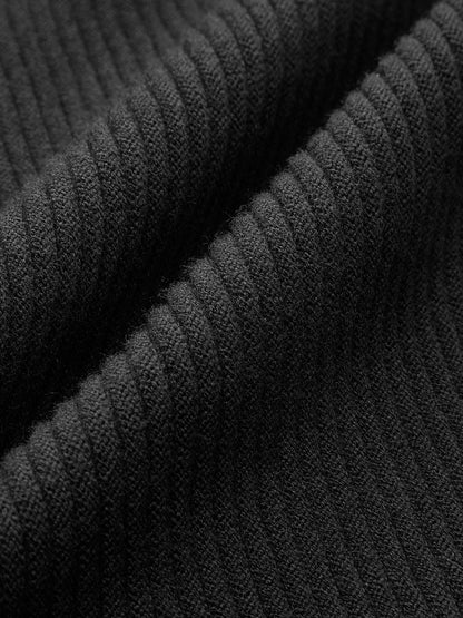 Cienki sweter z bufiastymi rękawami