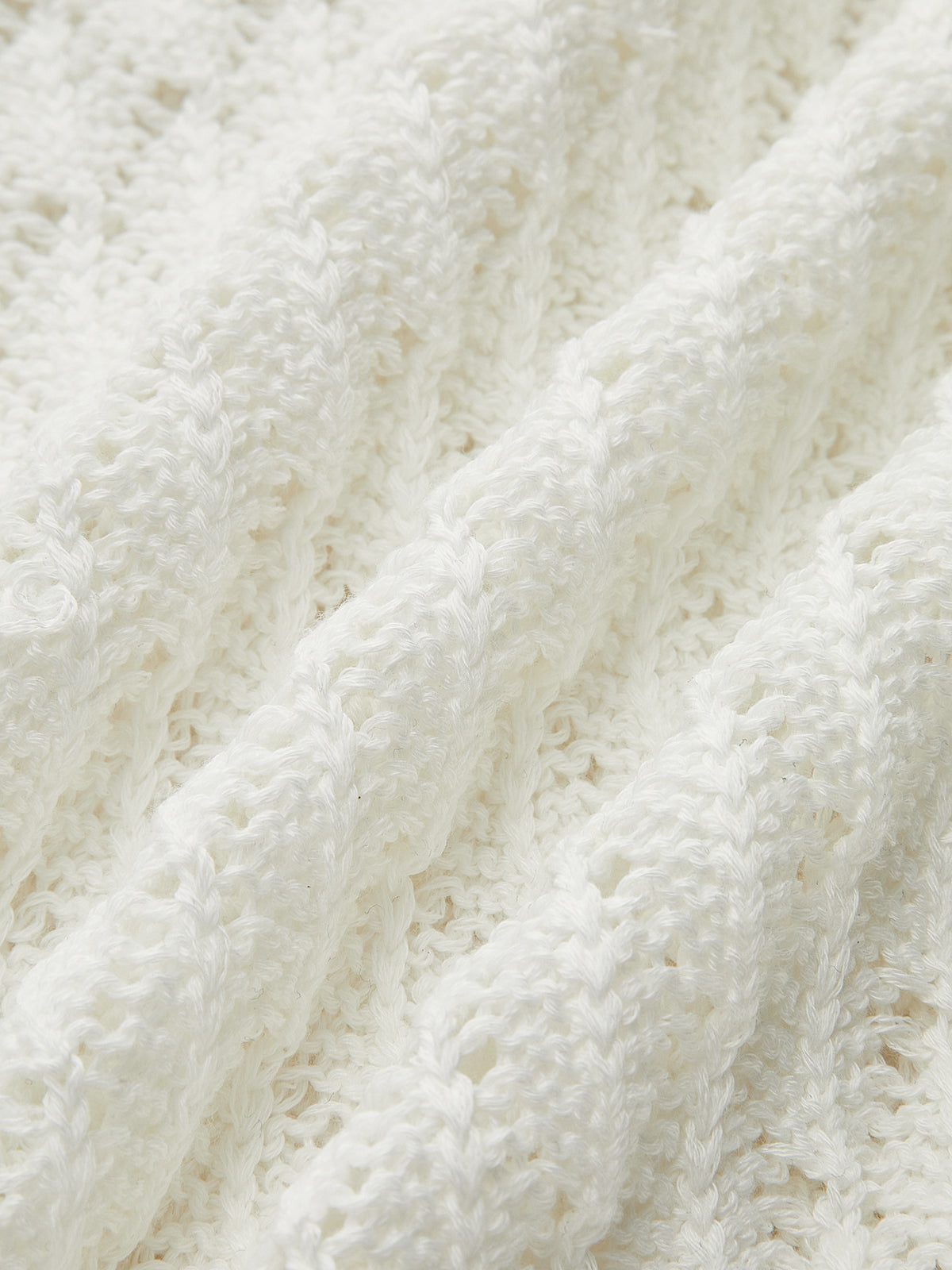 Kesik Detaylı Şeffaf Örgü Pareo