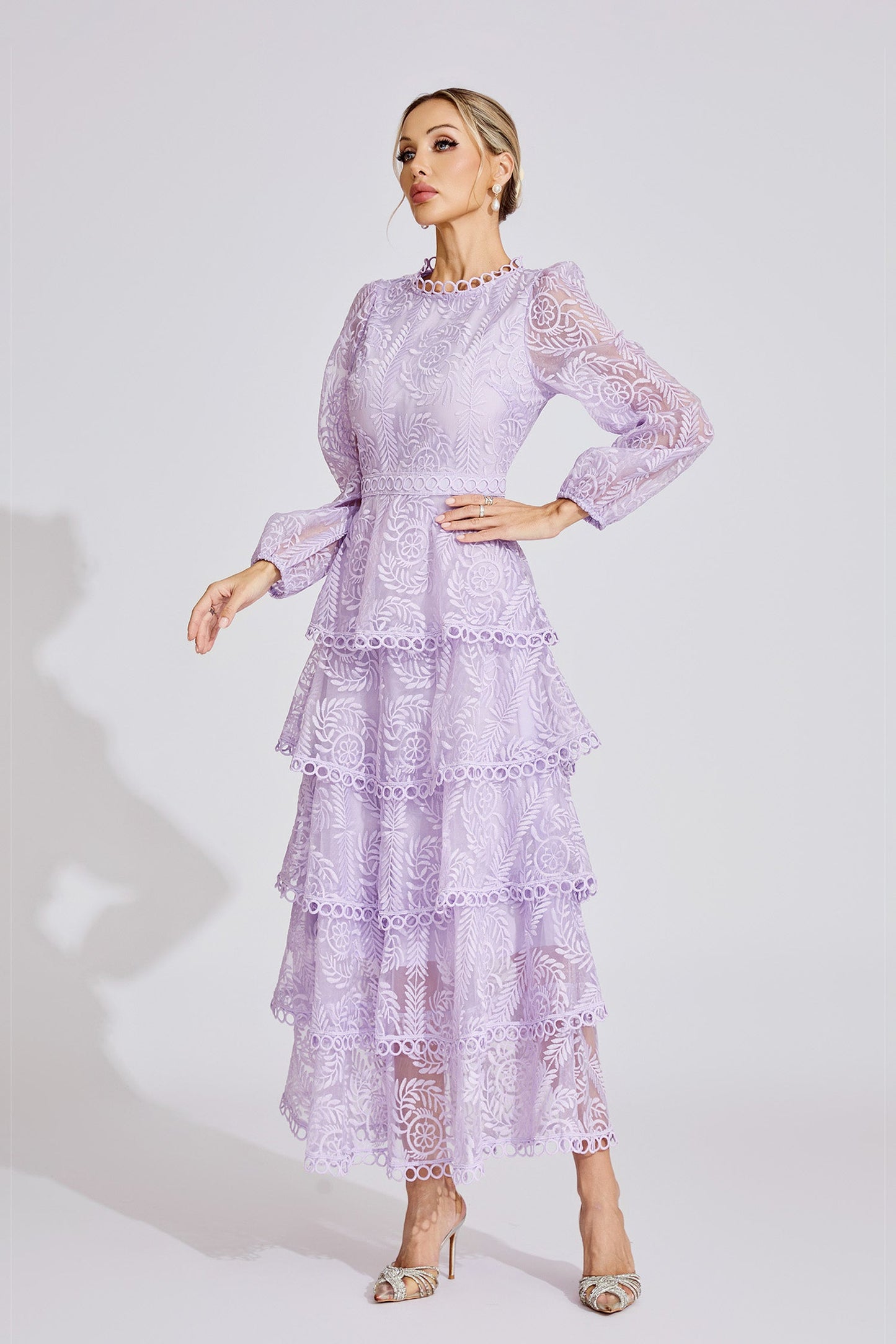 Élise Katmanlı Dantelli Maxi Elbise