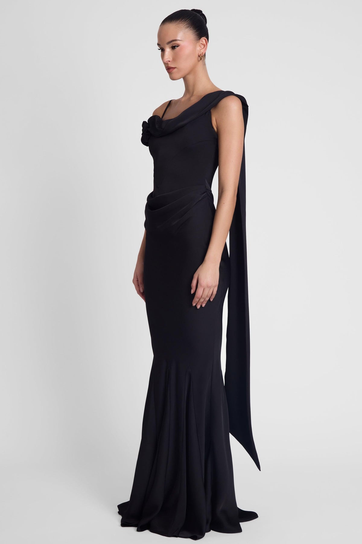 Celine Drapeli Saten Maxi Elbise - Siyah