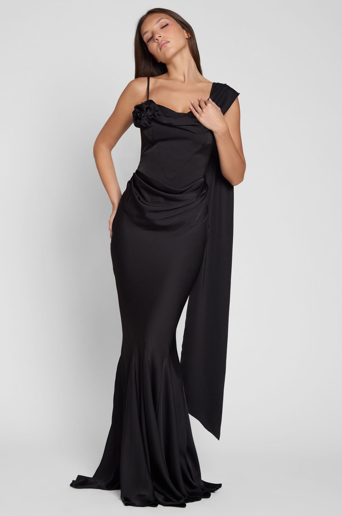 Celine Drapeli Saten Maxi Elbise - Siyah