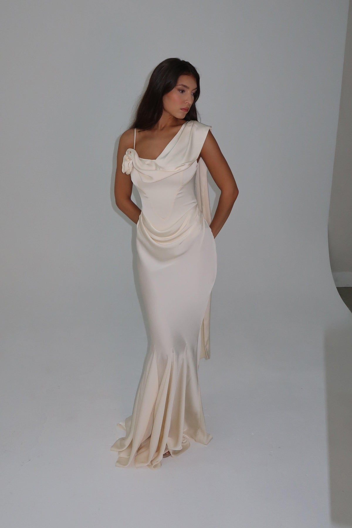 Celine Drapeli Saten Maxi Elbise
