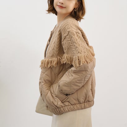 Kurtka dzianinowa Aran z frędzlami i zdobieniami – beżowa