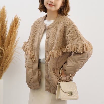 Kurtka dzianinowa Aran z frędzlami i zdobieniami – beżowa