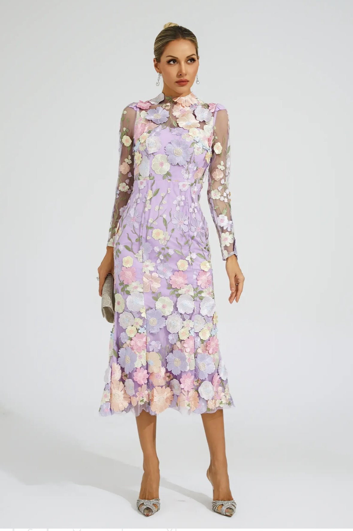 Mor Çiçek İşlemeli Midi Elbise