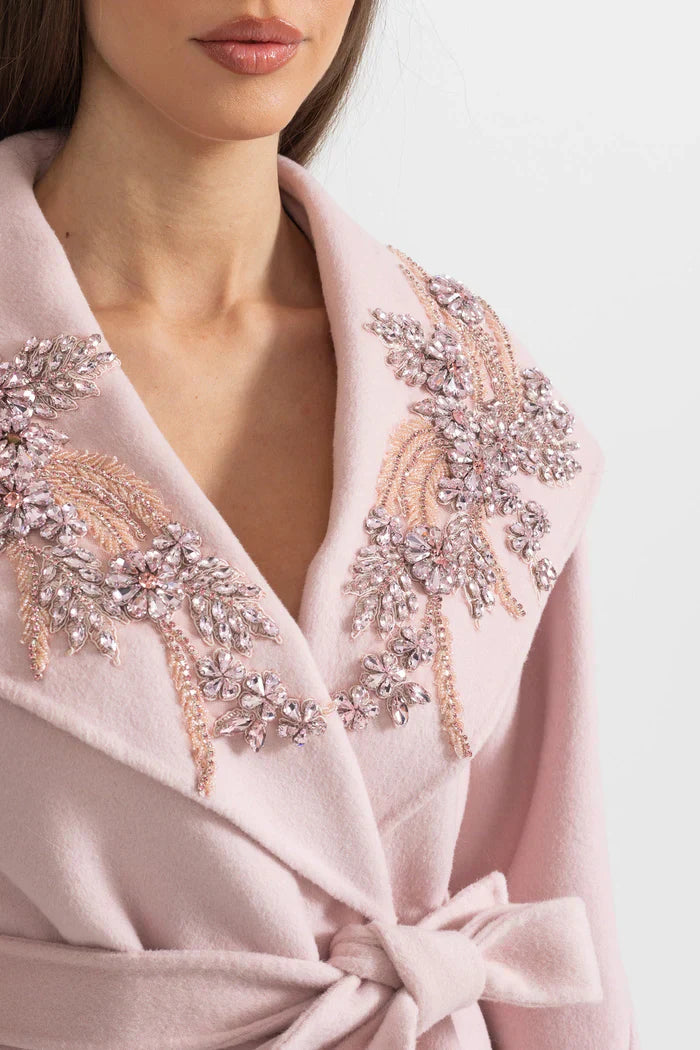 Tilki Kürk Manşetli ve 3D Çiçek Detaylı Kaşmir Palto