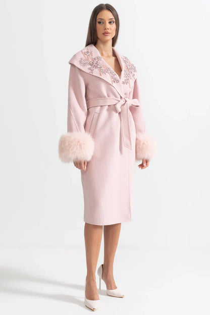 Tilki Kürk Manşetli ve 3D Çiçek Detaylı Kaşmir Palto