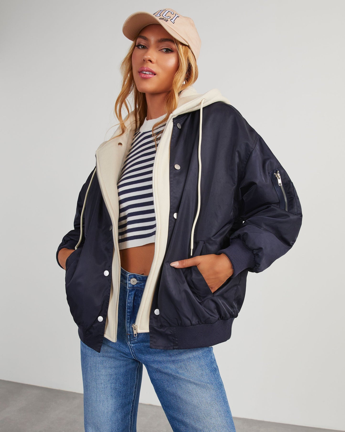 Campus Oversized Hooded Bomber Mont