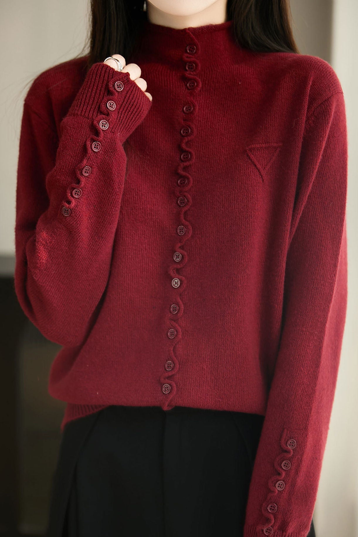 Minimalist Yüksek Yakalı Uzun Kollu Örgü Hırka