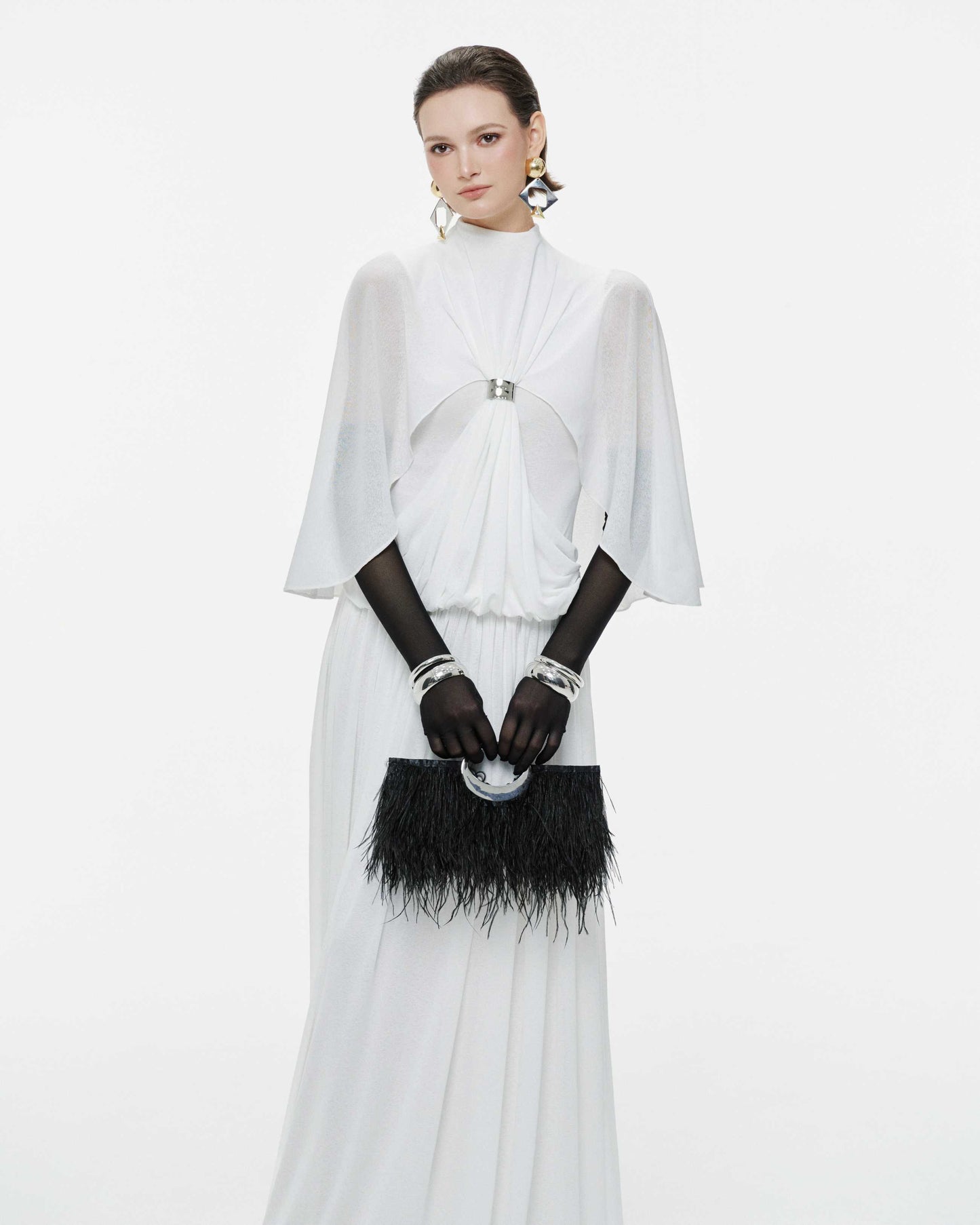 Guinevere Beyaz Pelerin Maxi Elbise
