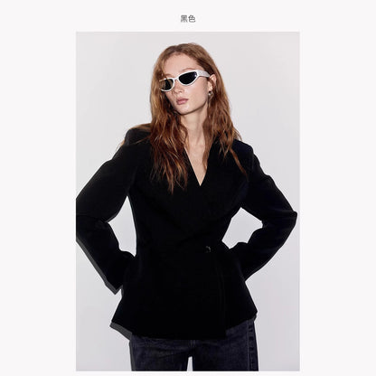 Amara Kemer Detaylı Kruvaze Blazer