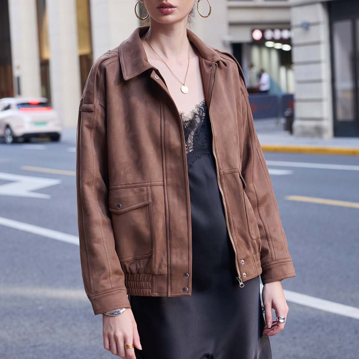 Cep Detaylı Kahverengi Süet Mont