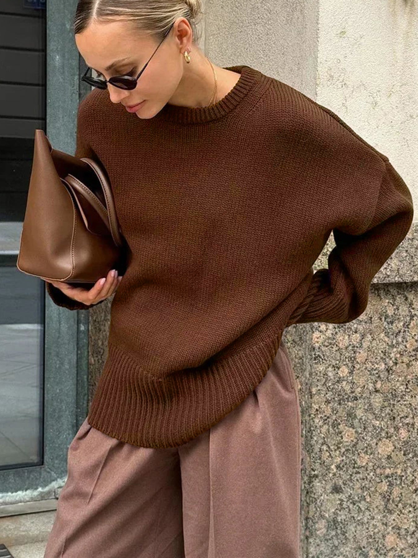 Minimalistyczny, gładki sweter typu shift