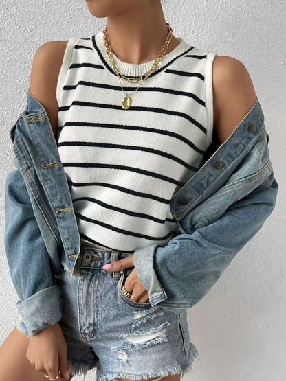 Klasyczny sweter w paski z kamizelką