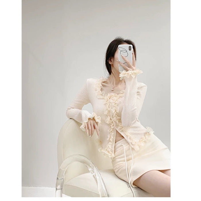 Marul Kenarlı Çan Kollu İnce Üst Ceket