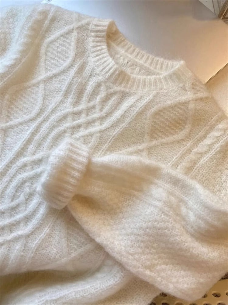 Sweter z okrągłym dekoltem i prostym splotem kablowym