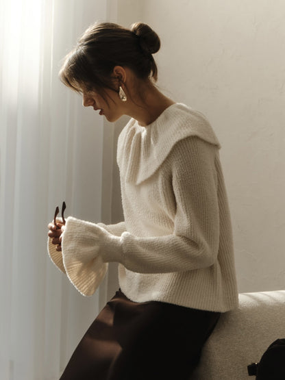 Sweter z moheru Sally z niskim dekoltem