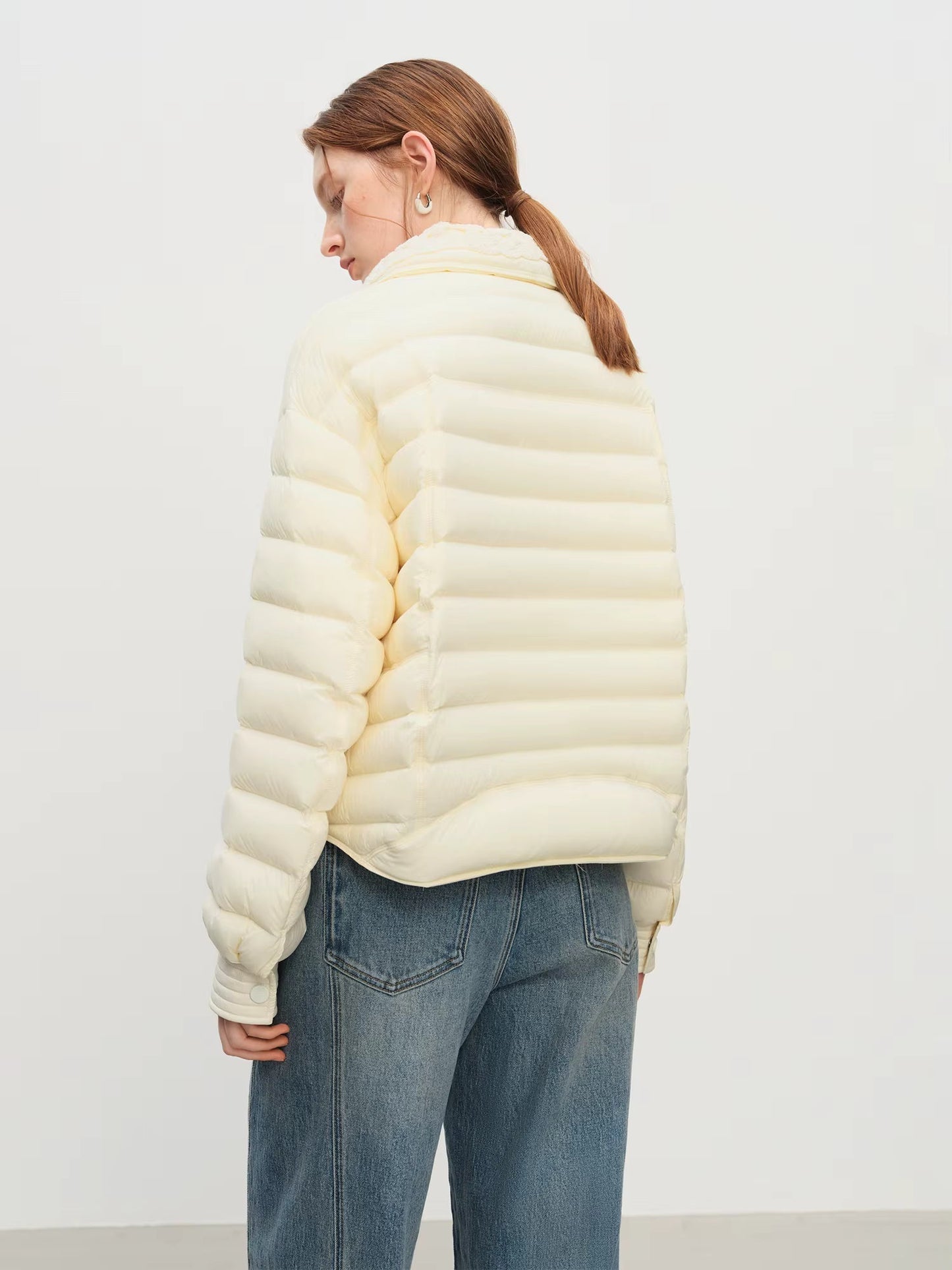 Damski sweter bawełniany z długim rękawem i dekoltem w serek, dopasowany do sylwetki