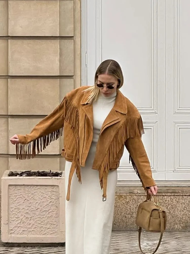 Kurtka zamszowa z frędzlami w kolorze karmelu 