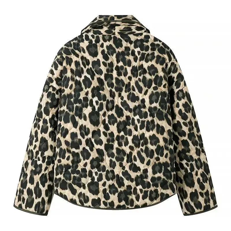 Leopar Desenli Kapitone Ceket