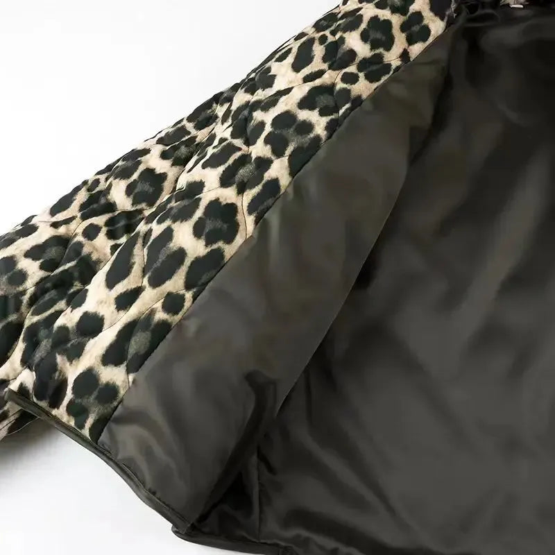 Leopar Desenli Kapitone Ceket
