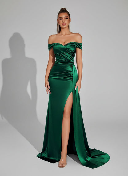 Verity Omuzları Açık Büzgülü Yırtmaçlı Maxi Elbise