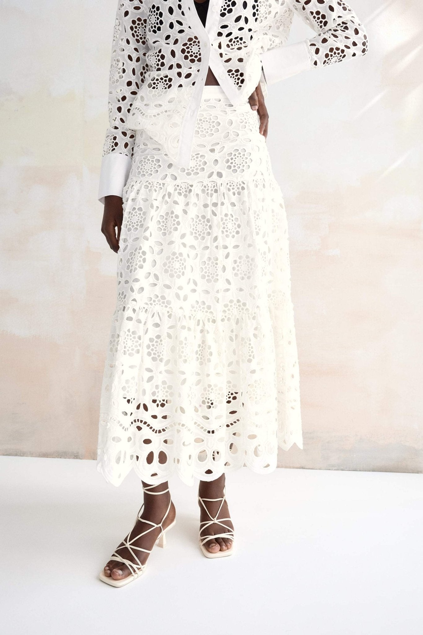 lsie Nakışlı Dantel Maxi Takım