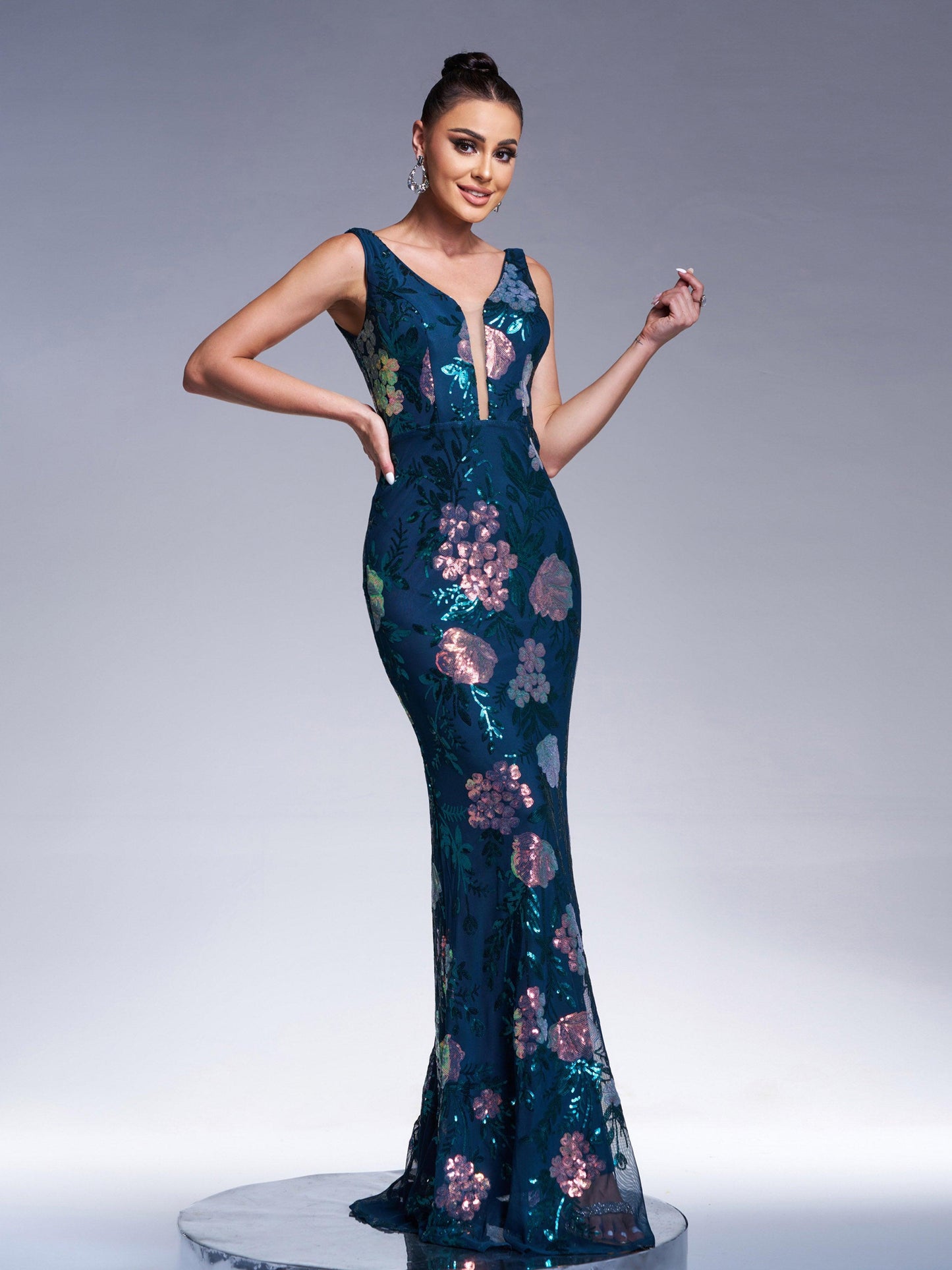 Zephyrine Çiçek Desenli Kolsuz Maxi Elbise