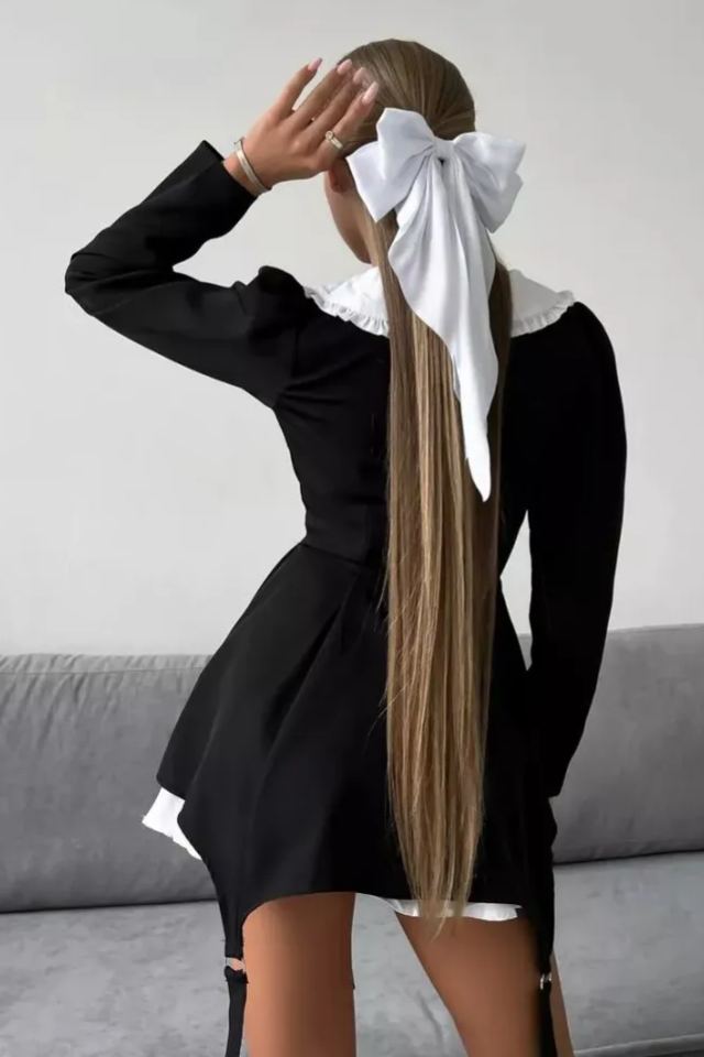 Komplet mini sukienki z długim rękawem i kołnierzykiem Piotrusia Pana