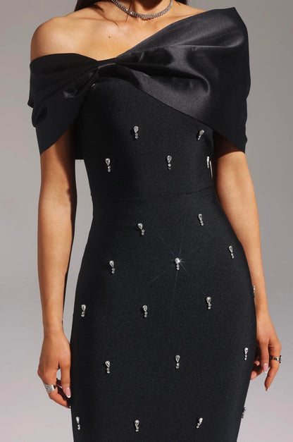 Emly Kristal Taş İşlemeli Maxi Elbise-Siyah