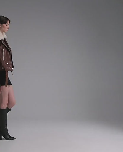 Sukienka mini Oriana z kołnierzykiem z piór i zamkiem błyskawicznym