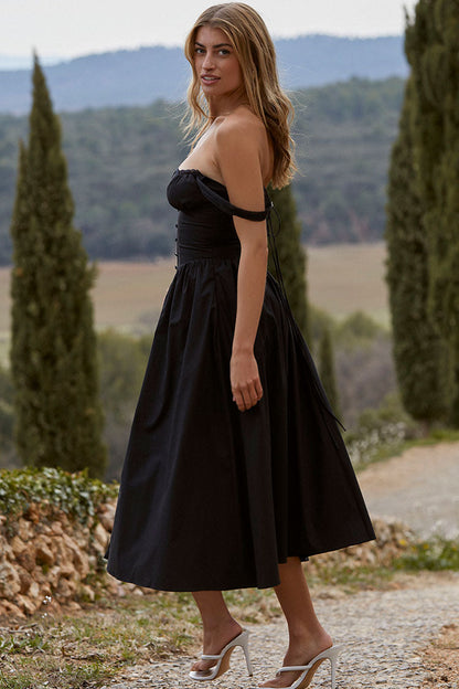Kare Yaka Dantelli Flare Midi Elbise- Siyah
